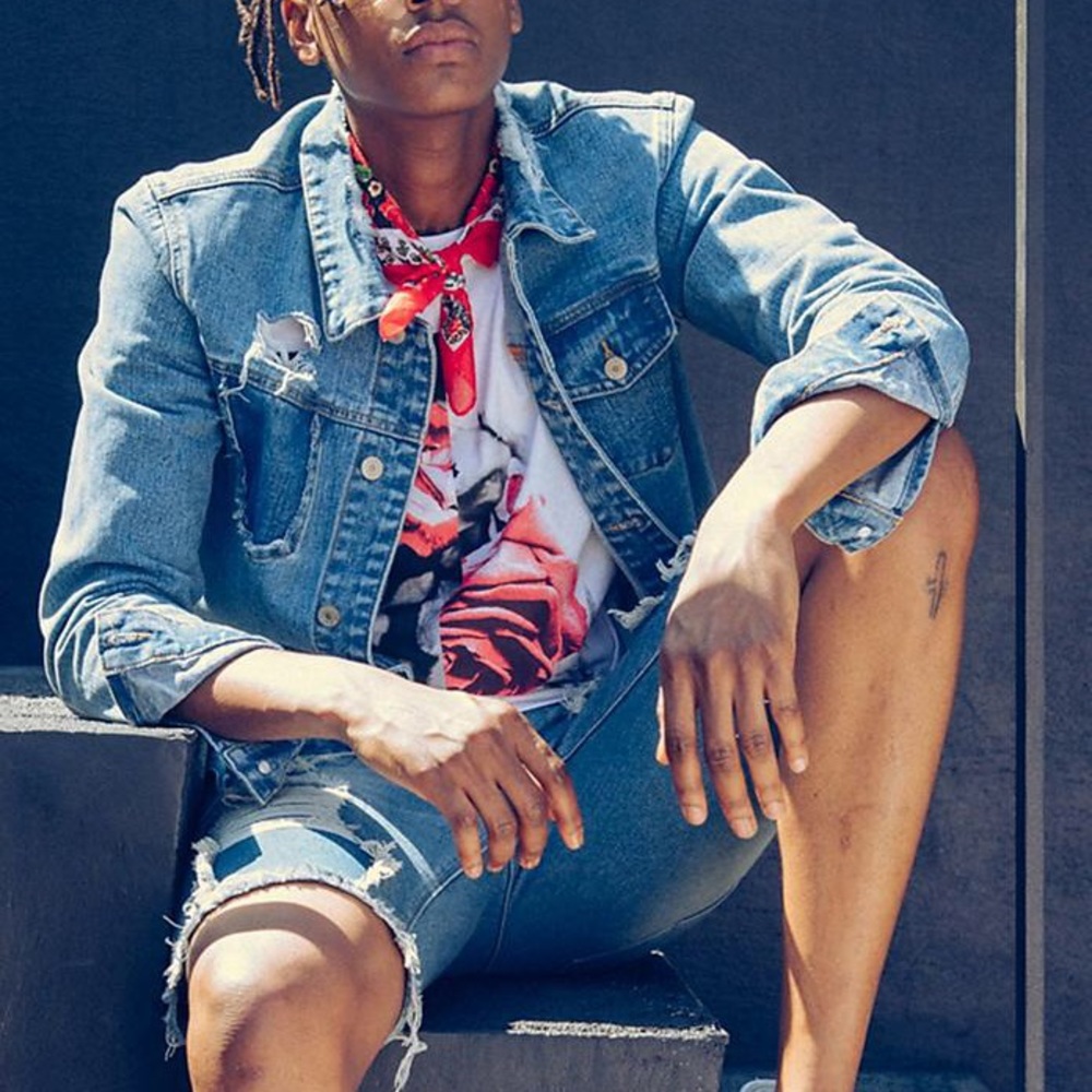 New Men’s Distressed Denim Jacket Size XL